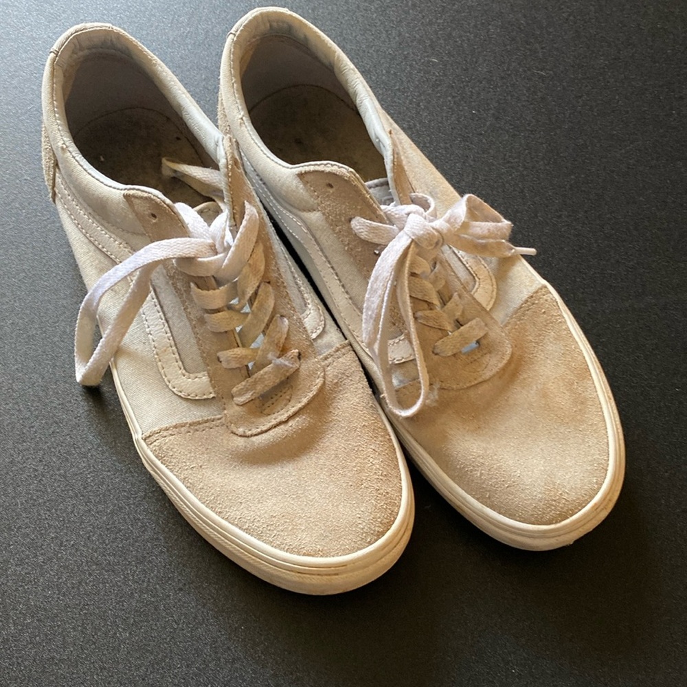 Women’s Vans Gray 8.5 US Sneakers Lace Up Low Top Grey 🩶